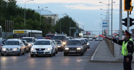 Движение в интенсивном потоке: советы для начинающих водителей