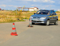 Автомектепте көлік жүргізу