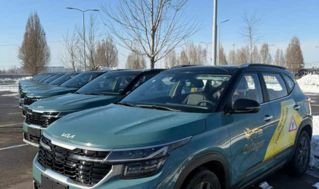 Автомектепте көлік жүргізу